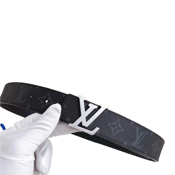 LV Initiales 40MM Reversible Belt - Picture 3 of 6